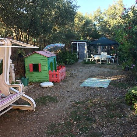 A Casa Di Nonna Luciana - Trilocale Con Giardino Apartment Ceriale Exterior foto