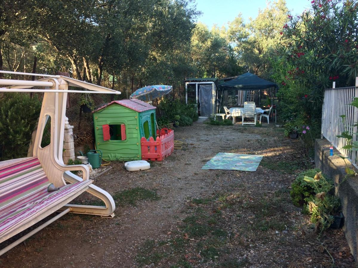 A Casa Di Nonna Luciana - Trilocale Con Giardino Apartment Ceriale Exterior foto